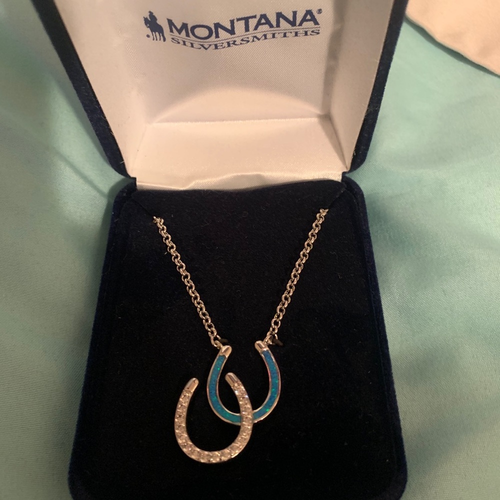 Montana Silversmiths Horseshoe Necklace